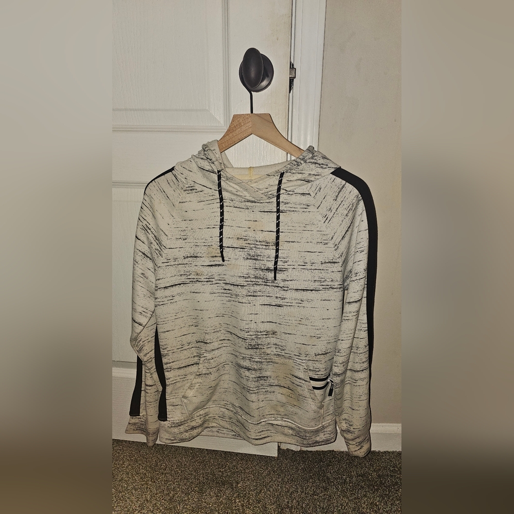 Rue 21 Men's Cream and Black Hoodie